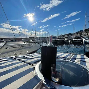 Bea Boat Charter Francia