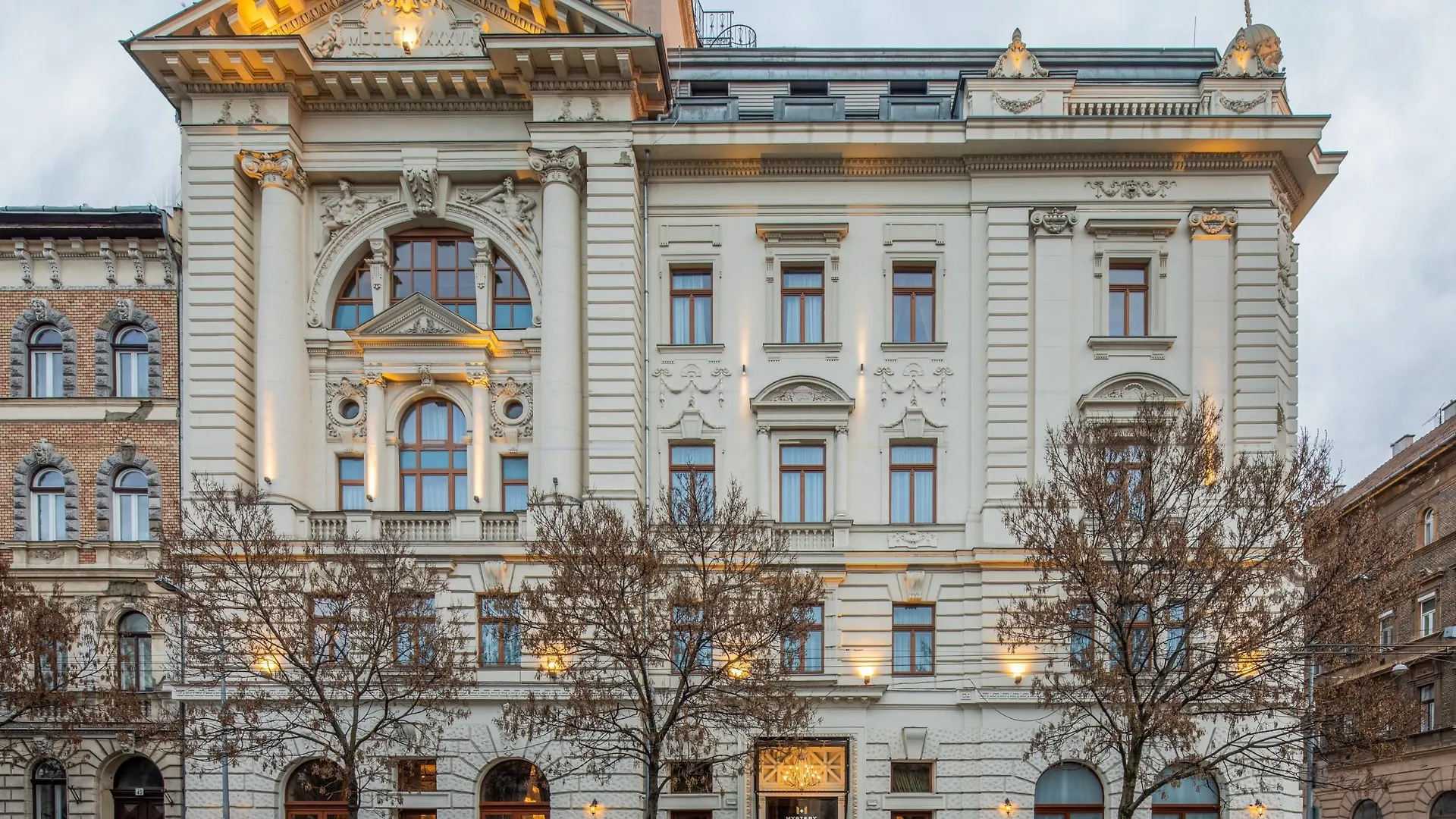 Mystery Hotel Budapest 5*,